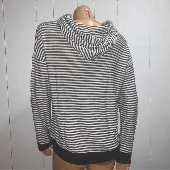 Lightweight striped hoodie - Picture 2 of 2
